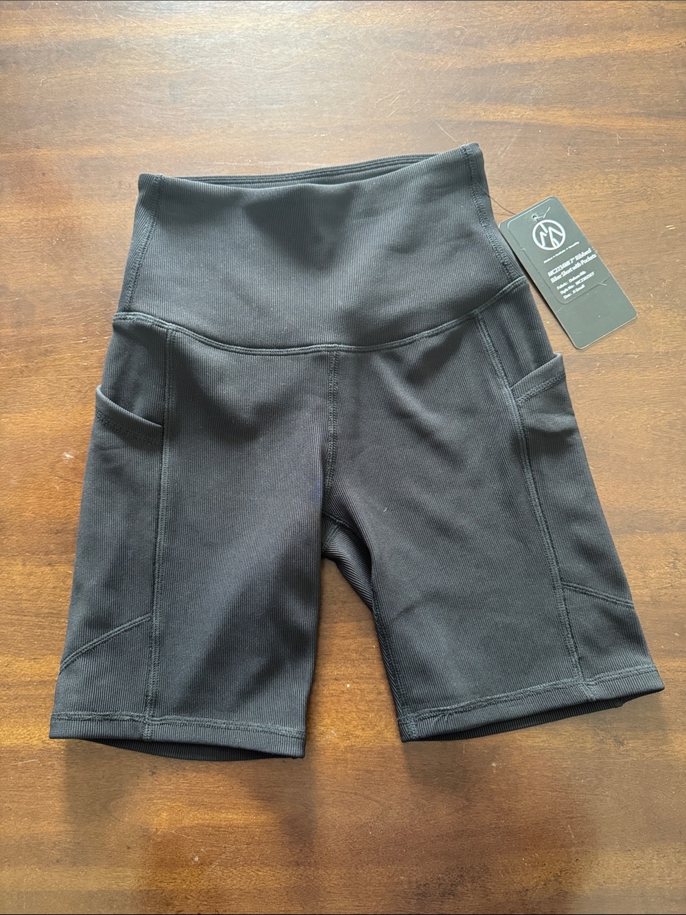 Move Theology High-Rise Black Bike Shorts with Side Pockets Women’s XS